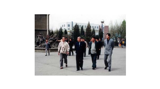 內大領導參觀我校